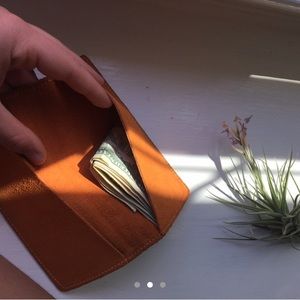 Vintage leather wallet 🌻